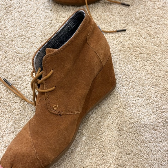 Tom’s ankle booties - Picture 2 of 4
